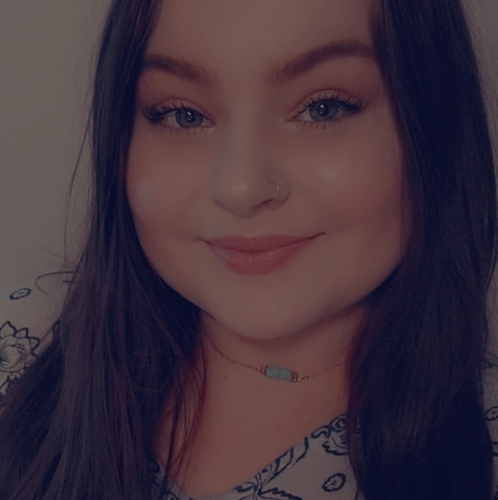 Meet your Posher, Hannah